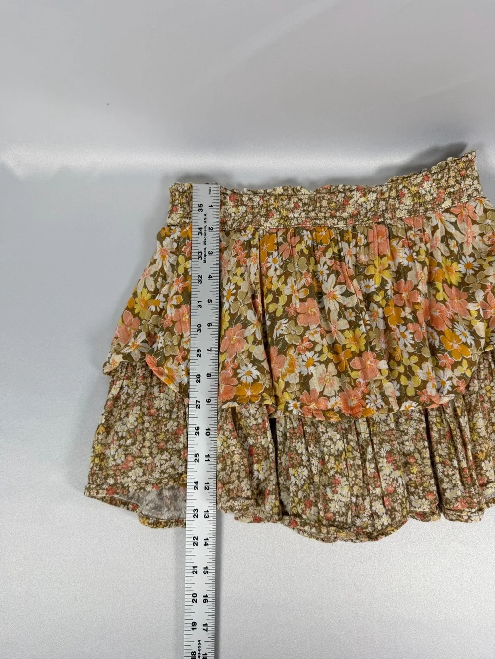 American Eagle Women’s Floral Smocked Shorts | Boho Ruffle | Small | GUC